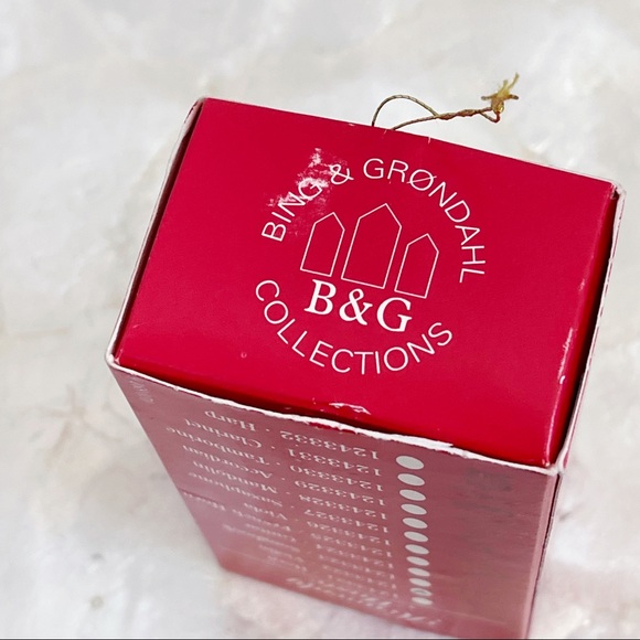 Bing & Grondahl Mini Red Metal Music Stand With Violin Christmas Ornament Boxed - Picture 7 of 8